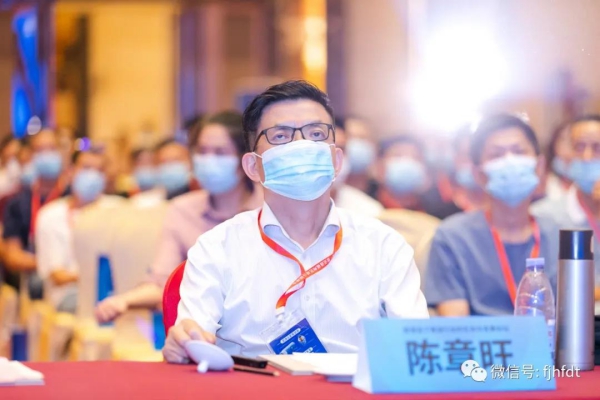 福建省政府發展研究中心特邀研究員、福州大學經濟與管理學院碩士導師陳章旺教授 - 副本.jpg